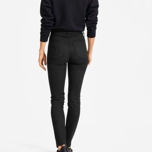 Everlane High- rise skinny Jean in black- size 25